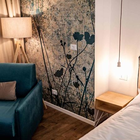 Stay Cooper L Guesthouse Zum Loewen Merano Exterior photo