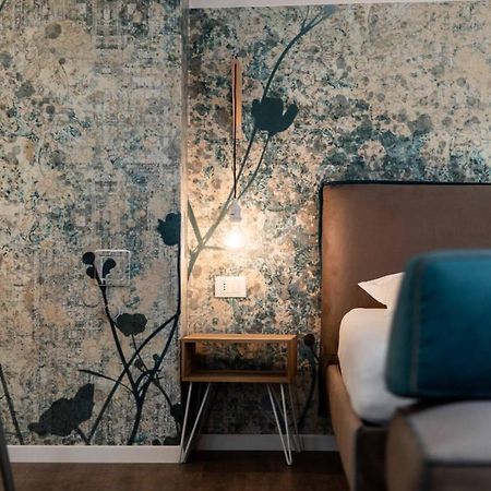 Stay Cooper L Guesthouse Zum Loewen Merano Exterior photo