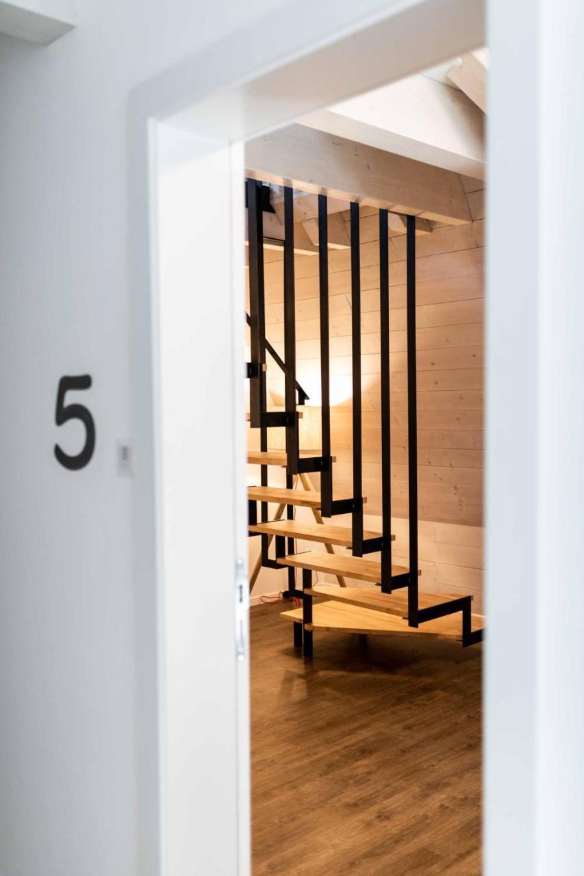 Stay Cooper L Guesthouse Zum Loewen Merano Exterior photo