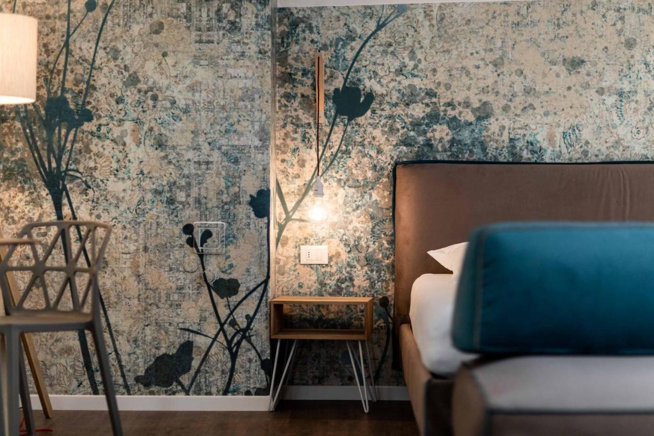 Stay Cooper L Guesthouse Zum Loewen Merano Exterior photo