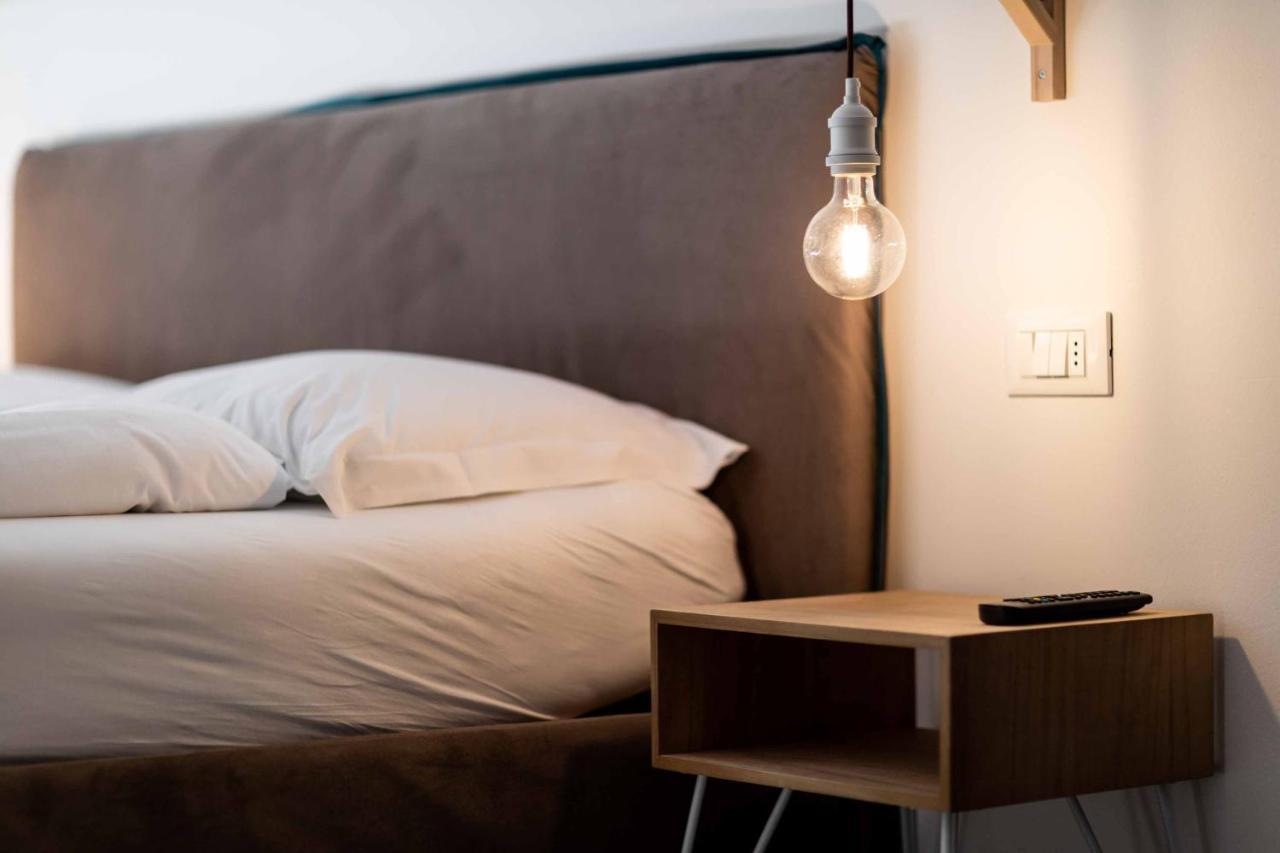 Stay Cooper L Guesthouse Zum Loewen Merano Exterior photo