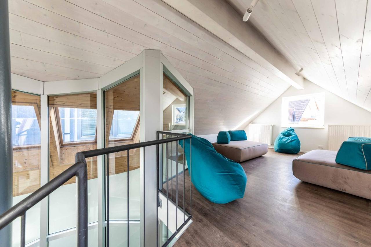 Stay Cooper L Guesthouse Zum Loewen Merano Exterior photo