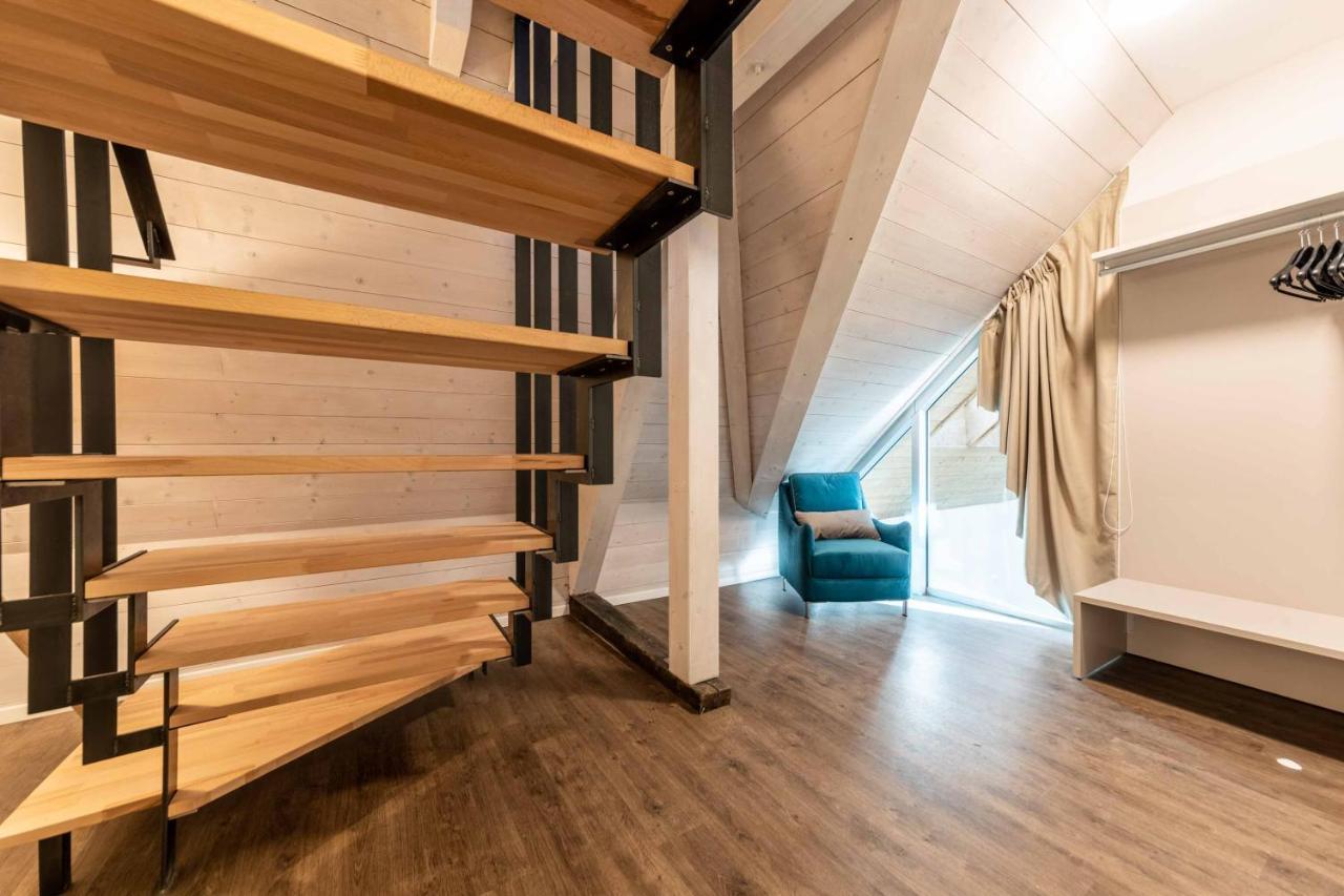 Stay Cooper L Guesthouse Zum Loewen Merano Exterior photo