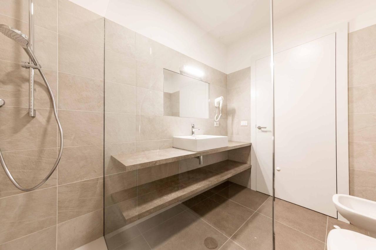 Stay Cooper L Guesthouse Zum Loewen Merano Exterior photo